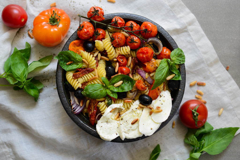 Mediterranean-pasta-salad-roasted-vegetables-lea-lou