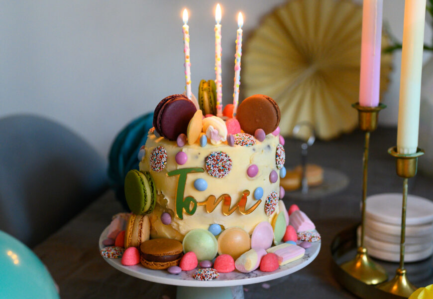 Konfettiregen-Geburtstag: Candy-Cake-Schoko-Torte mit Roter Bete und Buttercreme